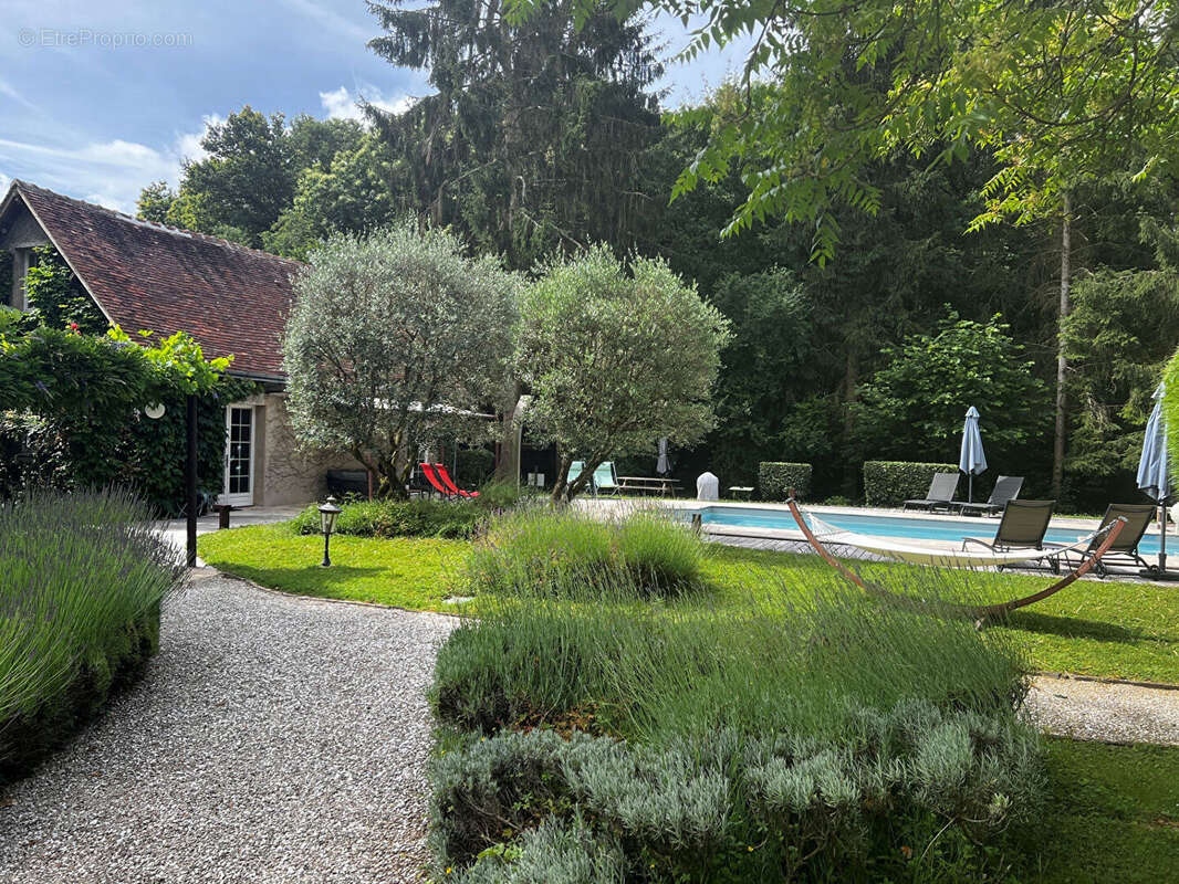 Maison à VERNOU-SUR-BRENNE