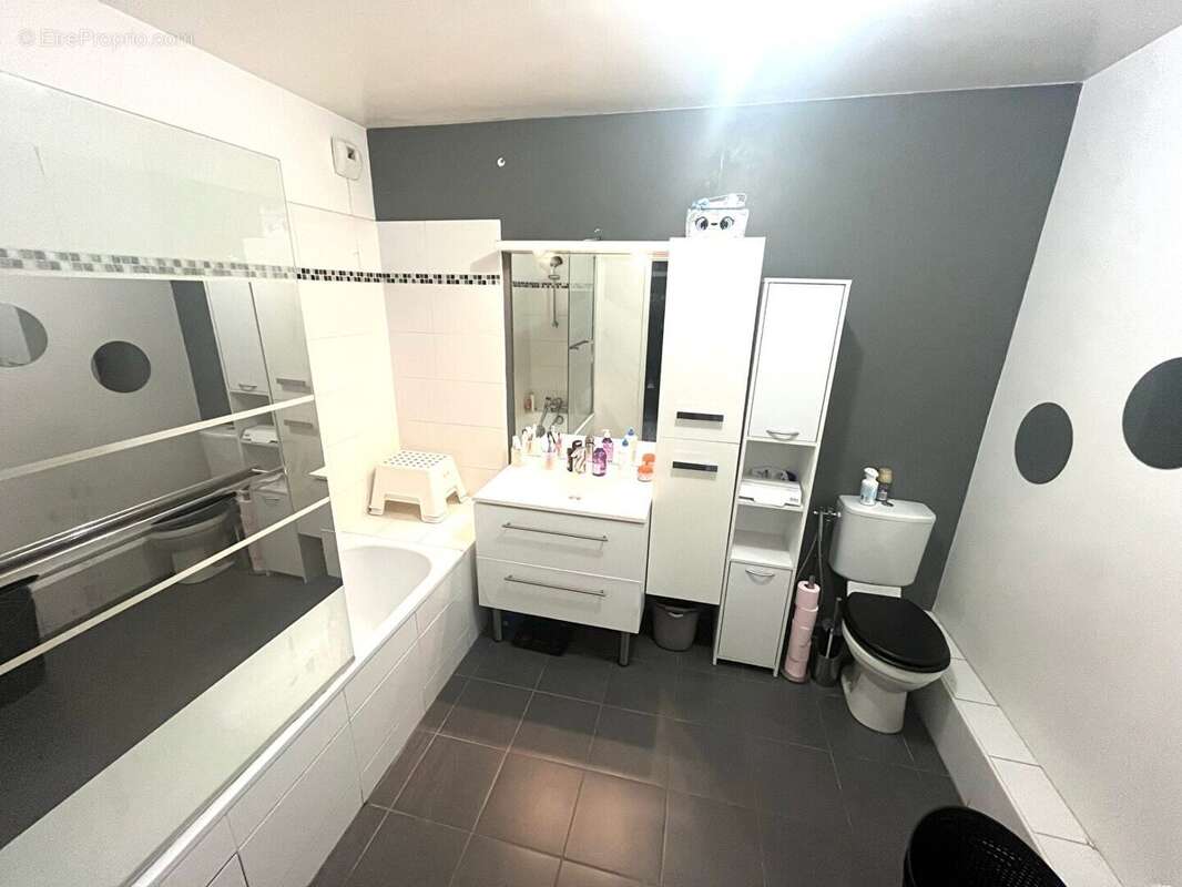 Appartement à LE BOURGET