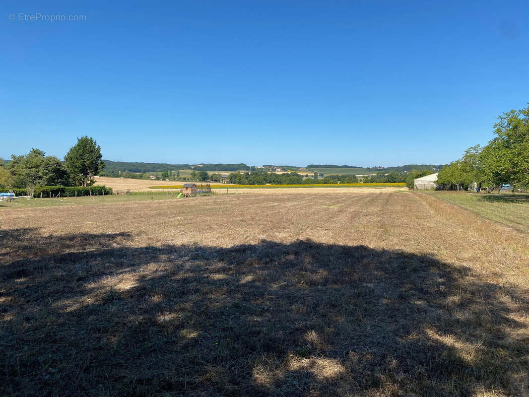 Terrain à VERTEILLAC