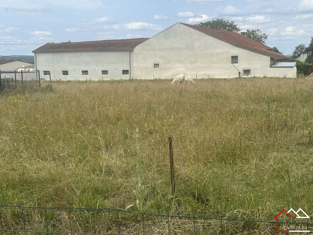 Terrain 860 m² à Silly-Sur-Nied  - photo 2