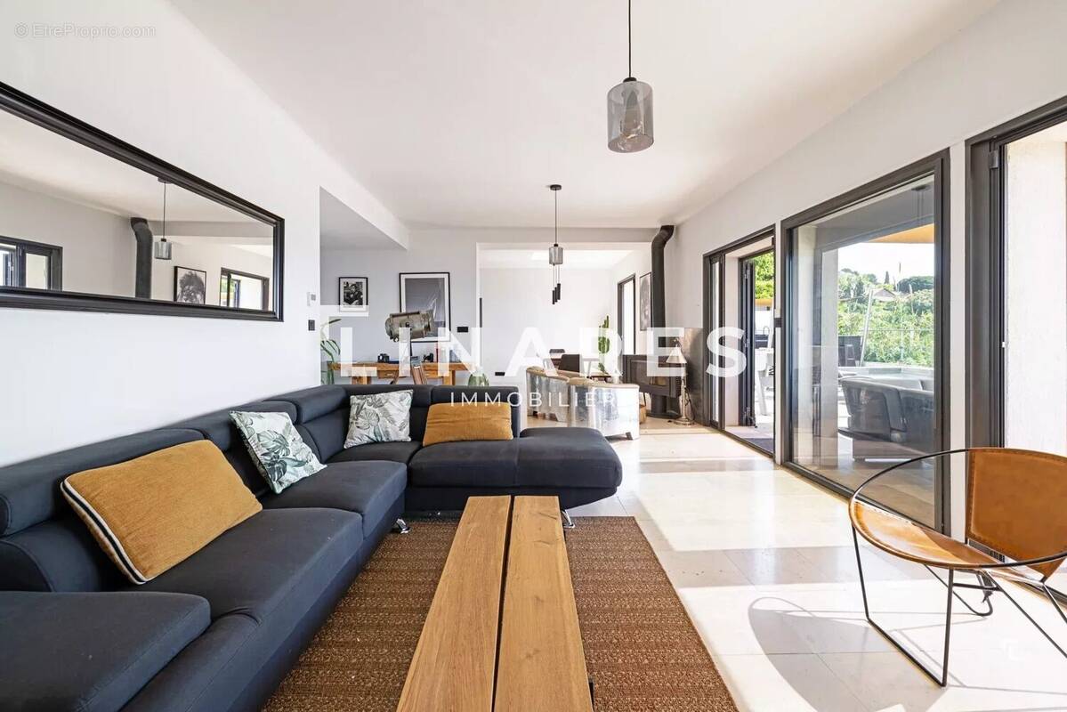 Appartement à MARSEILLE-16E