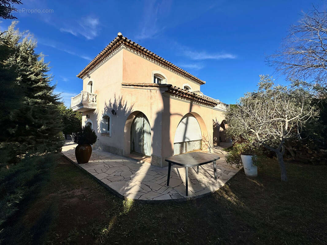 Maison à FREJUS