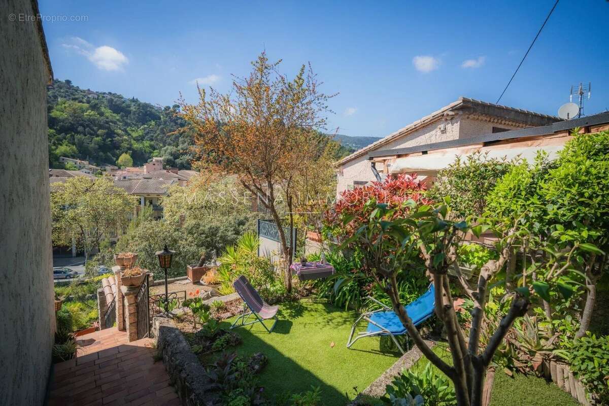 Maison à SAINT-ANDRE-DE-LA-ROCHE