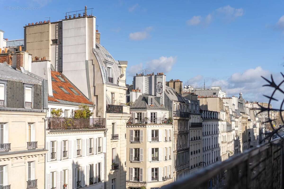 Appartement à PARIS-10E