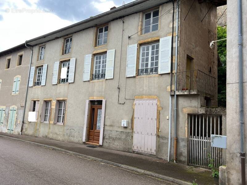 Maison à CHATEAUNEUF