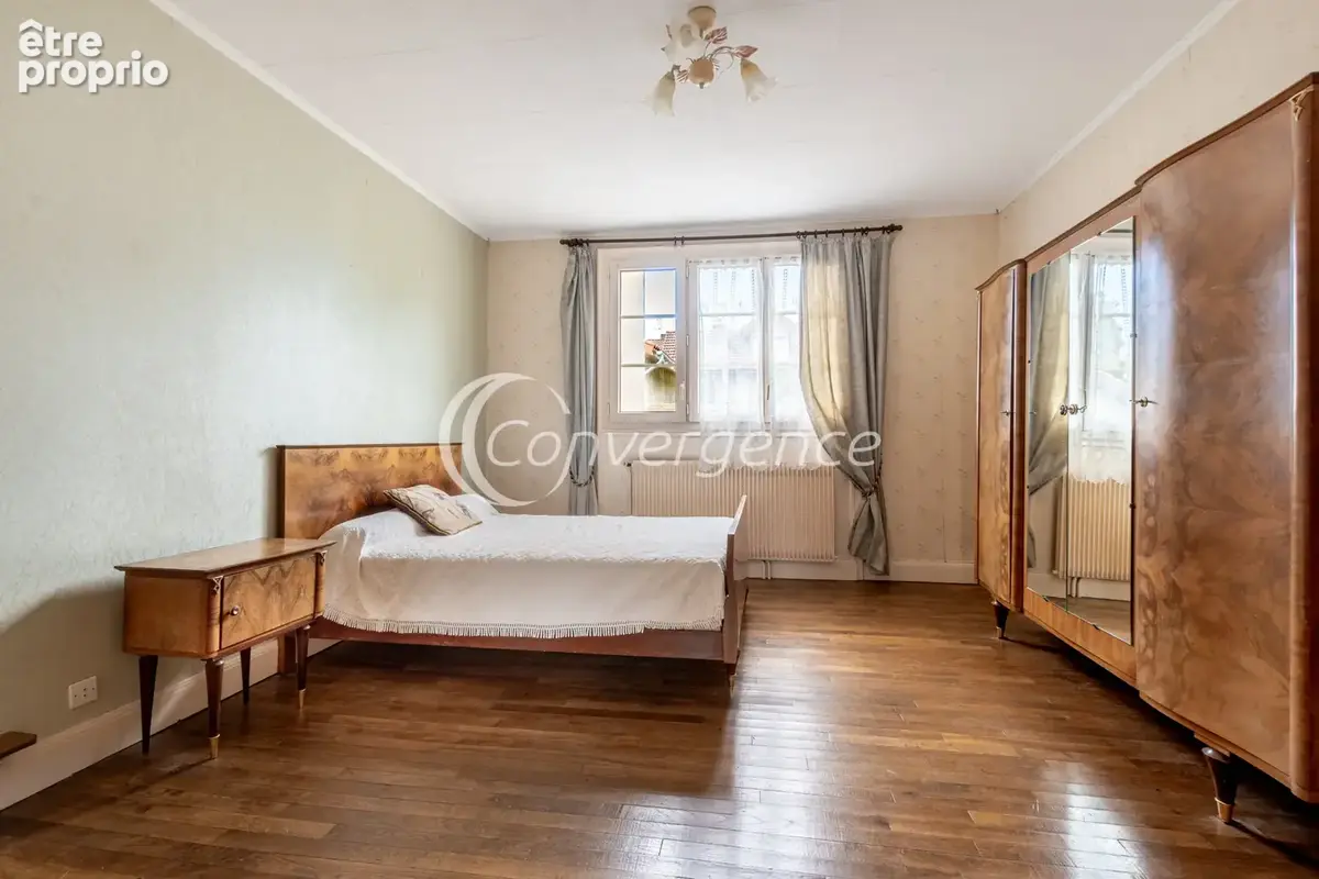 A rénover, maison de ville avec 4 chambres et garage - photo 11