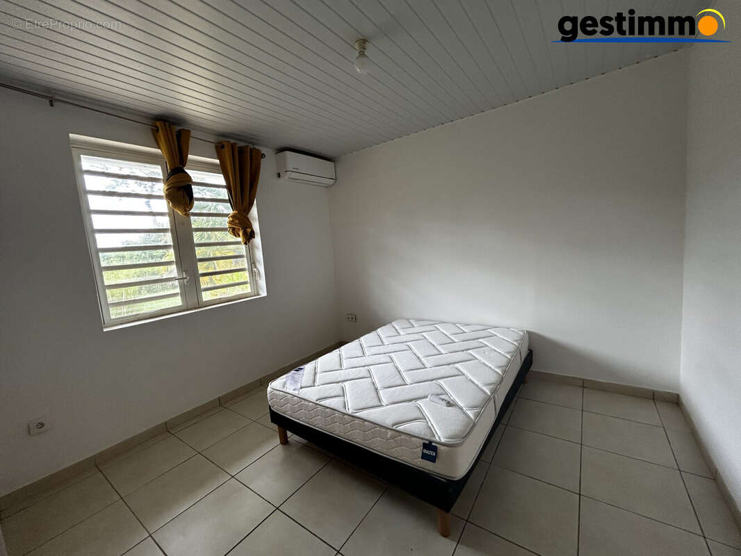 Maison à REMIRE-MONTJOLY