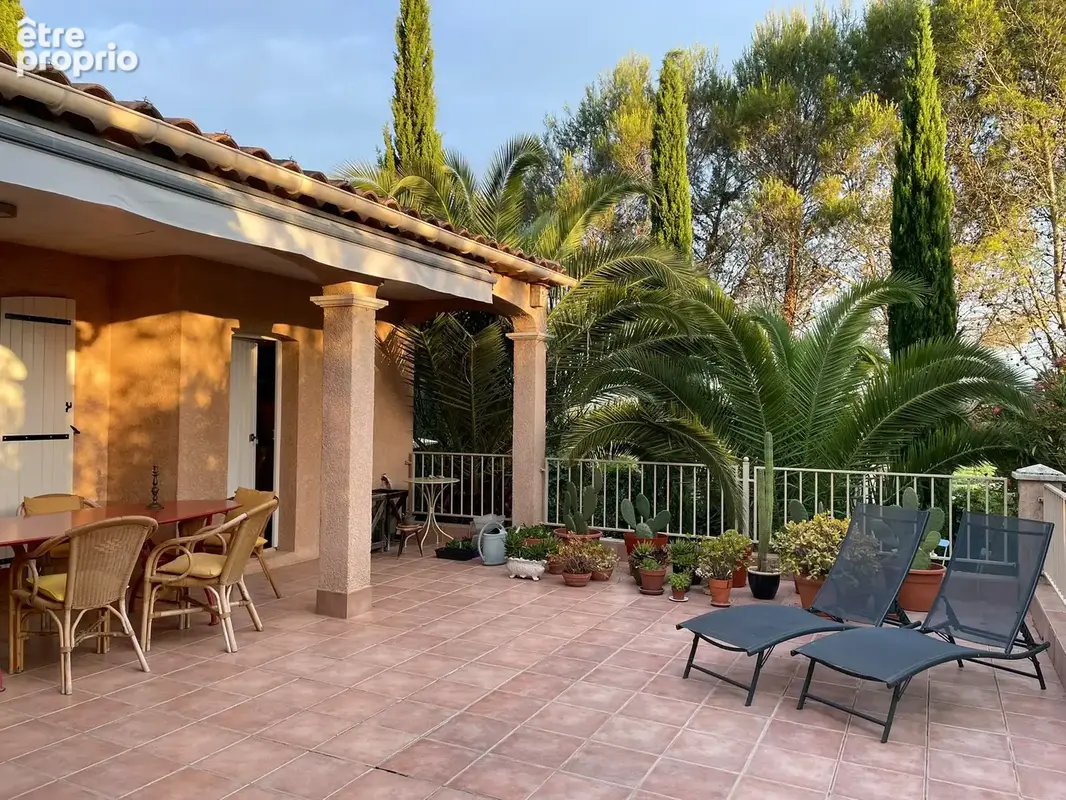 Maison familiale avec piscine, jardin arboré et terrain de pétanque - photo 2