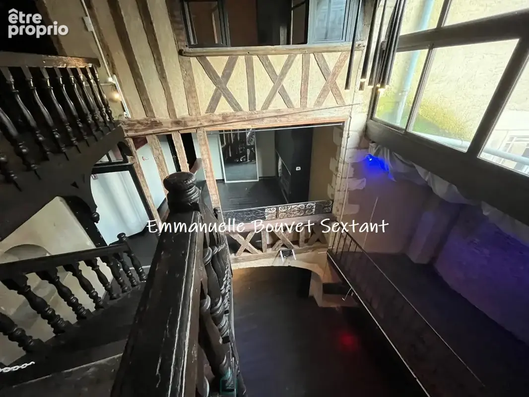 Bergerac centre-historique, immeuble à usage commercial permettant des projets divers - photo 8