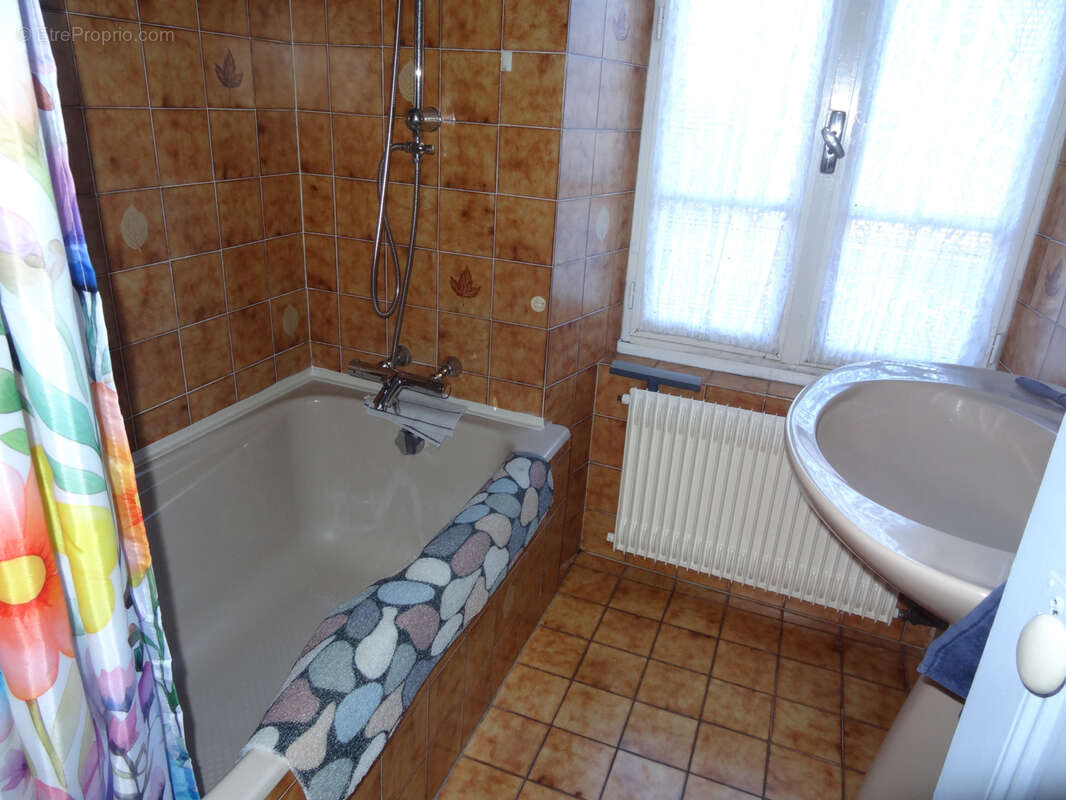 Maison à PLOUNEVEZ-QUINTIN