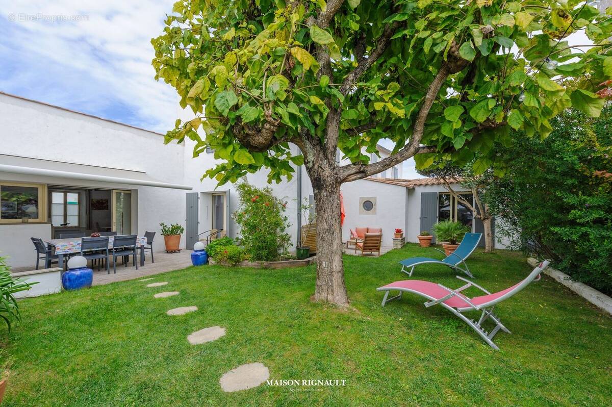 Maison à LA COUARDE-SUR-MER