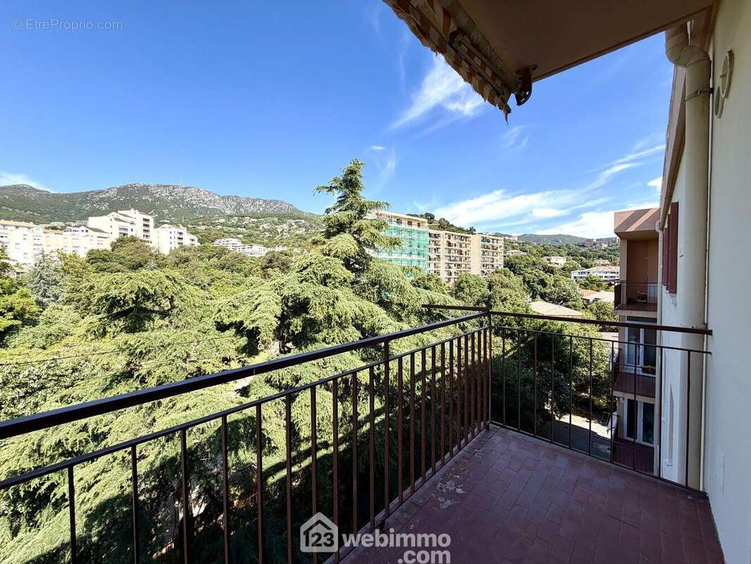 Terrasse côté EST de 4 m2 - Appartement à BASTIA