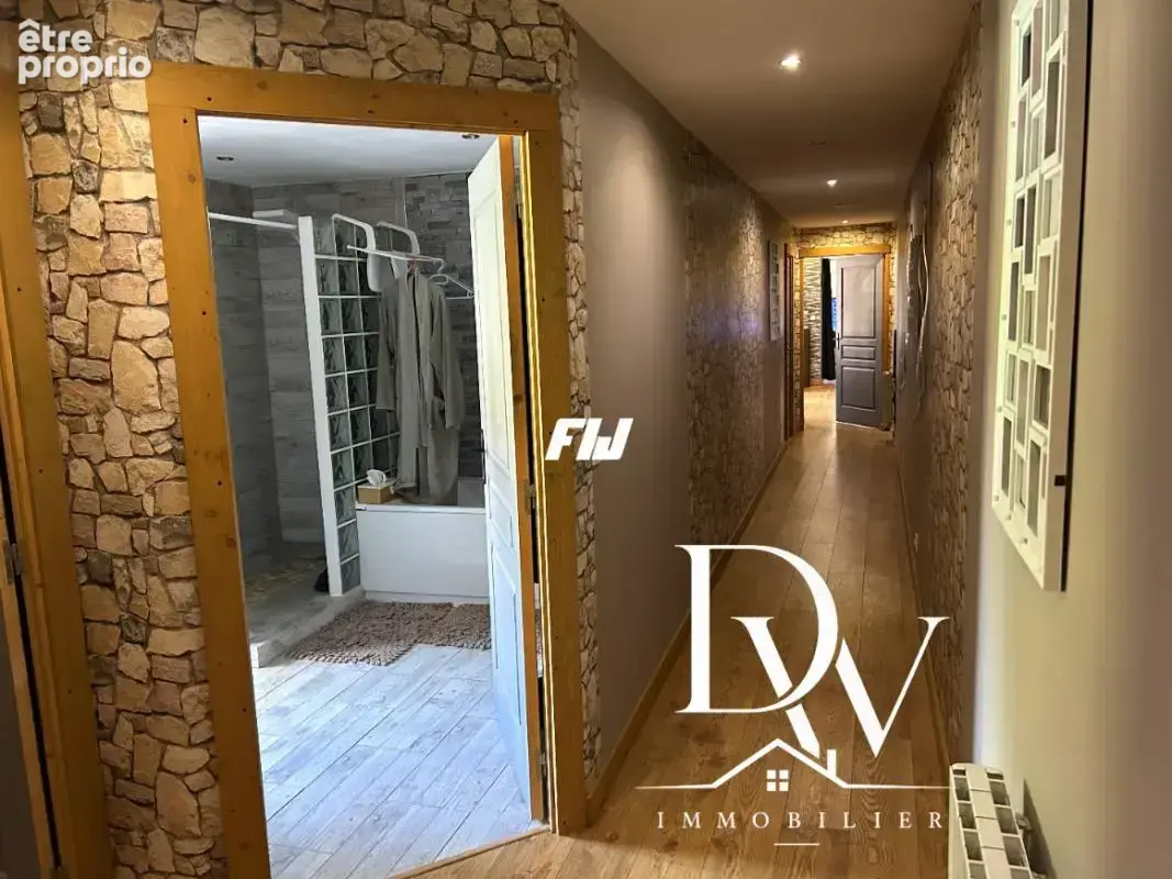 Authentique corps de ferme rénové avec 5 chambres - photo 14