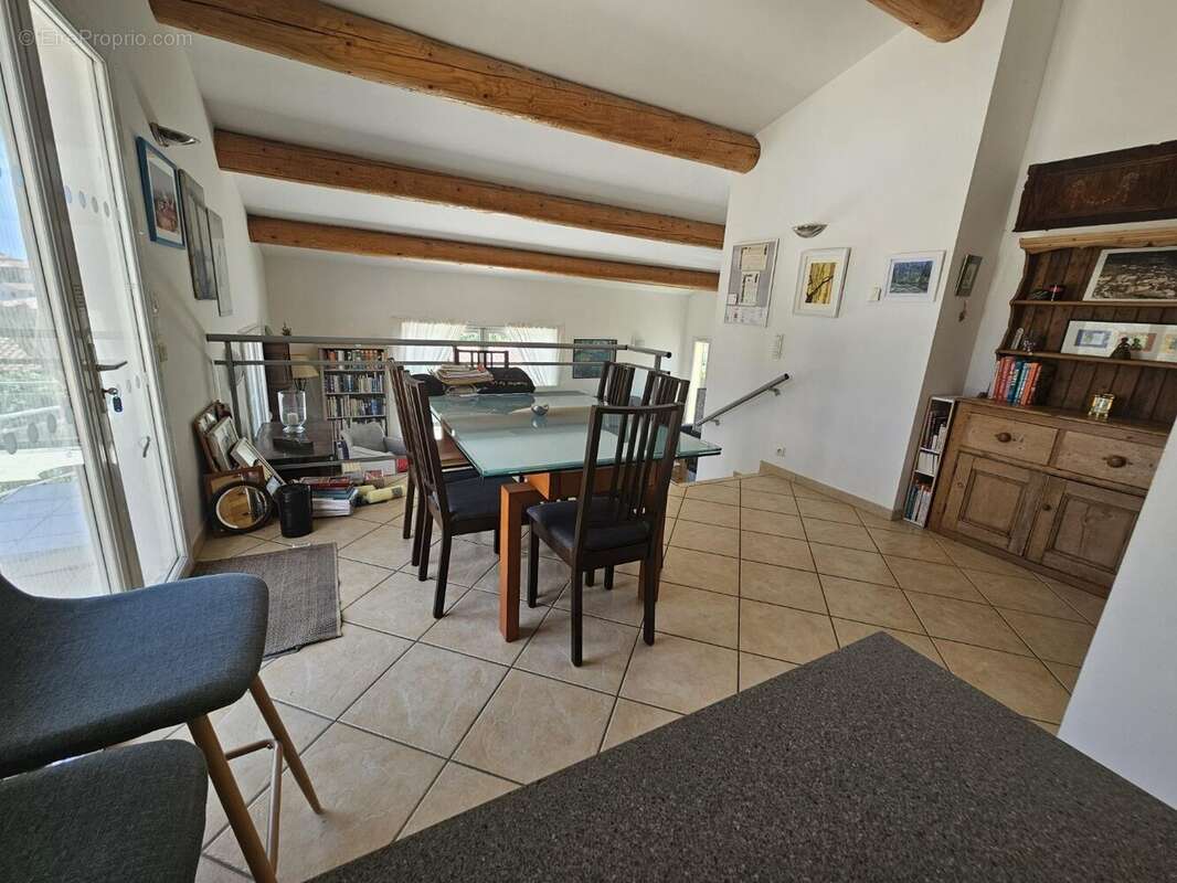 Maison à PERET