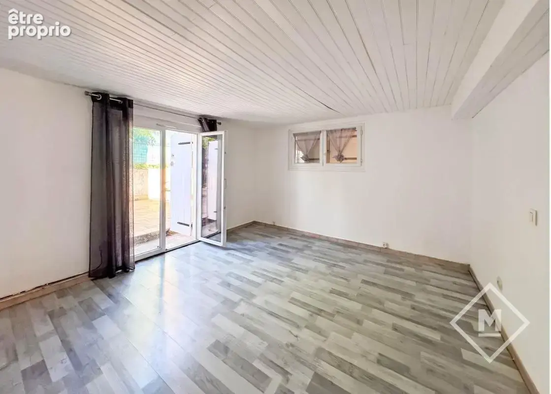 Maison de charme de 180m2 idéalement située à Plan de Cuques - photo 9
