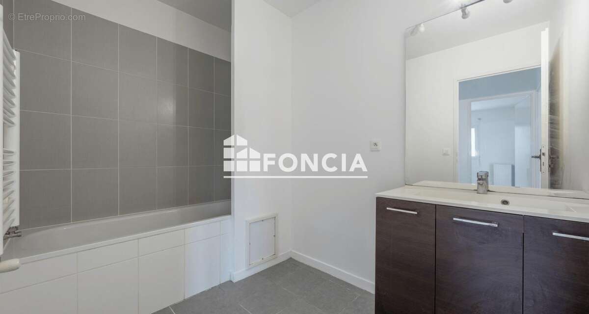 Appartement à YVRAC