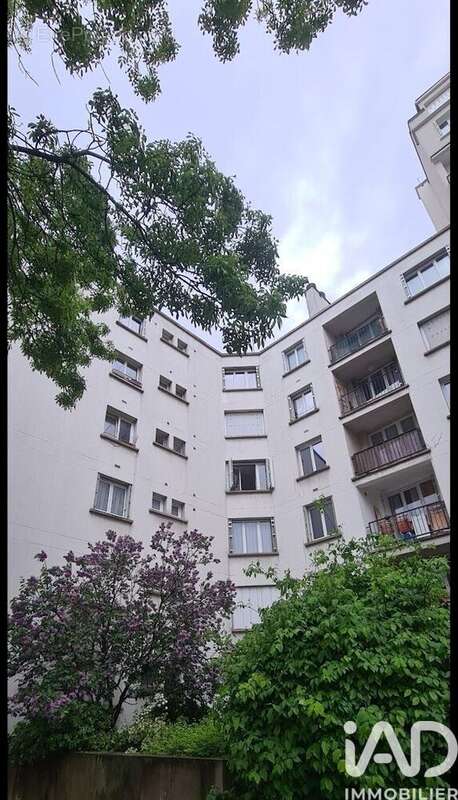 Photo 2 - Appartement à LES LILAS