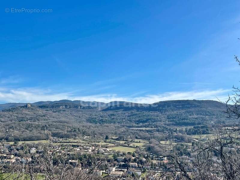 Terrain à APT