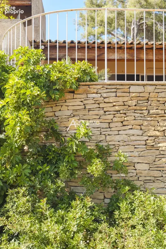 Bandol - propriété de caractère de 230 m2 - vue mer - terrain de plus de 2700m2 - photo 8