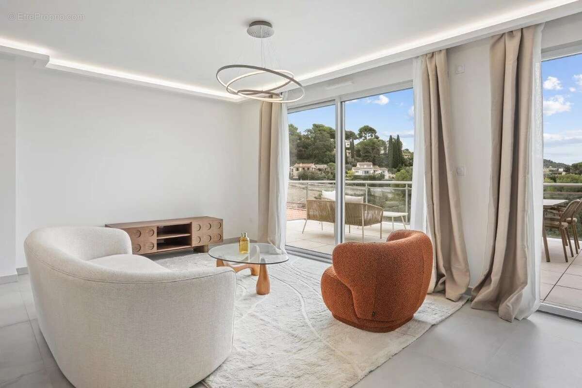 Appartement à LE CANNET