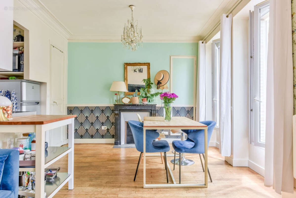 Appartement à PARIS-18E