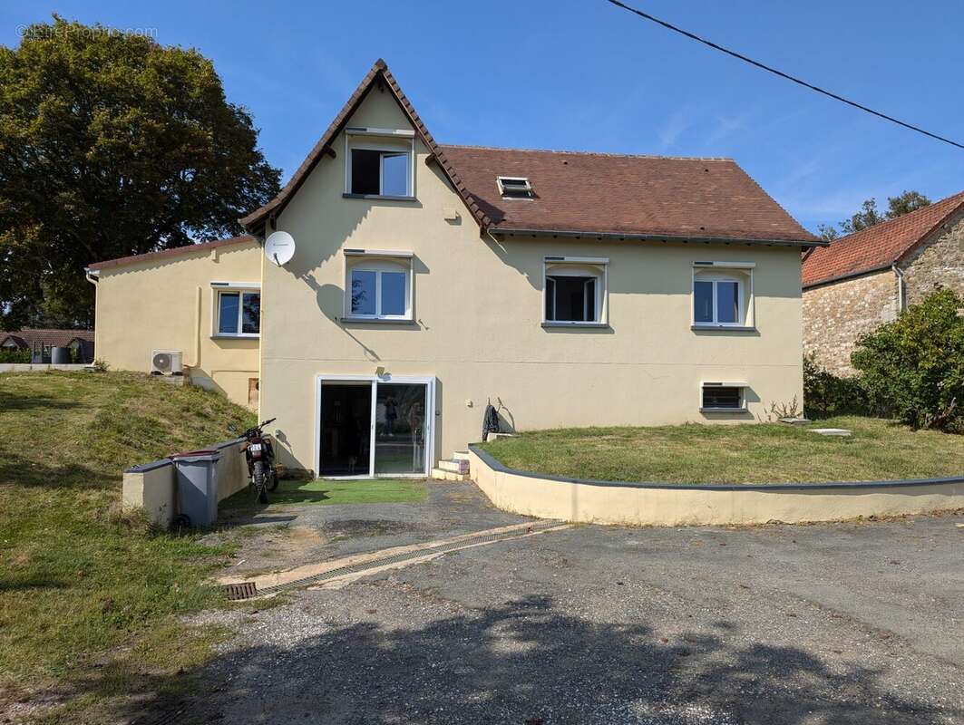 Maison à THEVET-SAINT-JULIEN