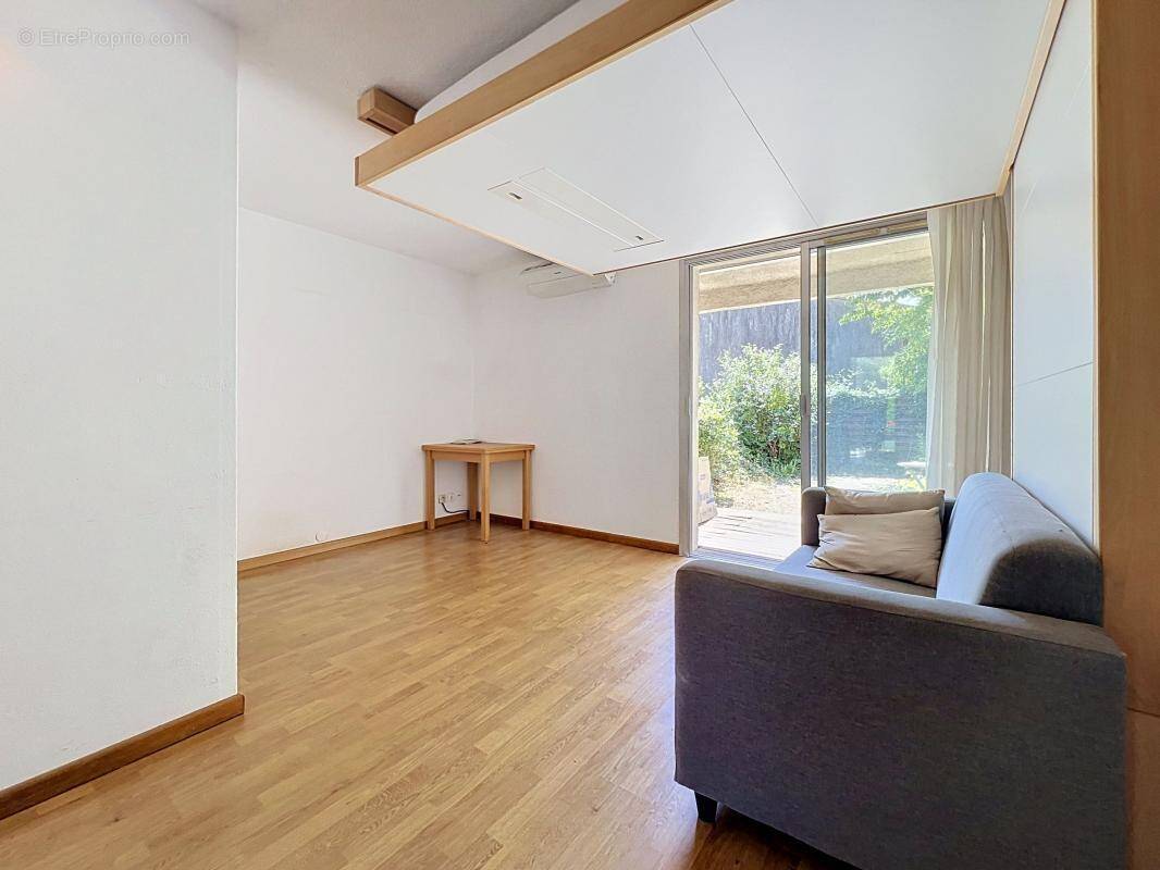 Appartement à VILLENEUVE-LOUBET