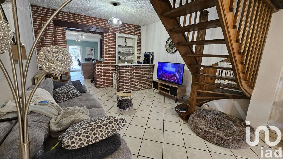 Photo 1 - Maison à ANNEZIN