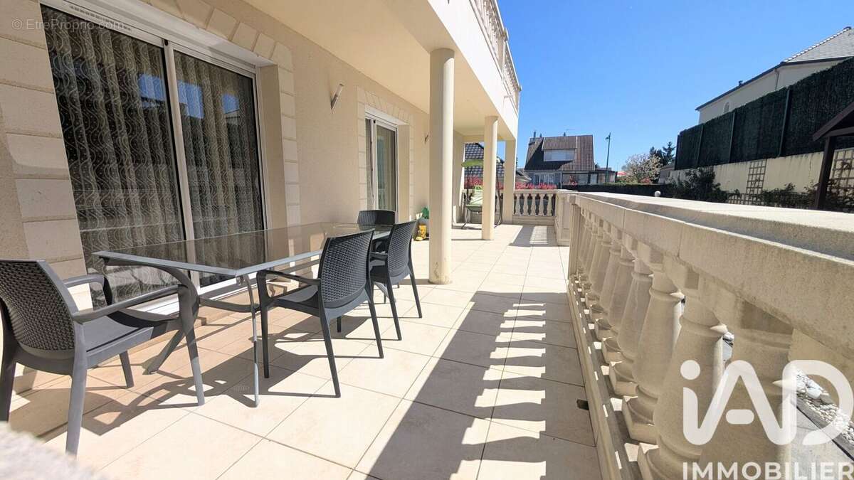 Photo 2 - Maison à CORMONTREUIL