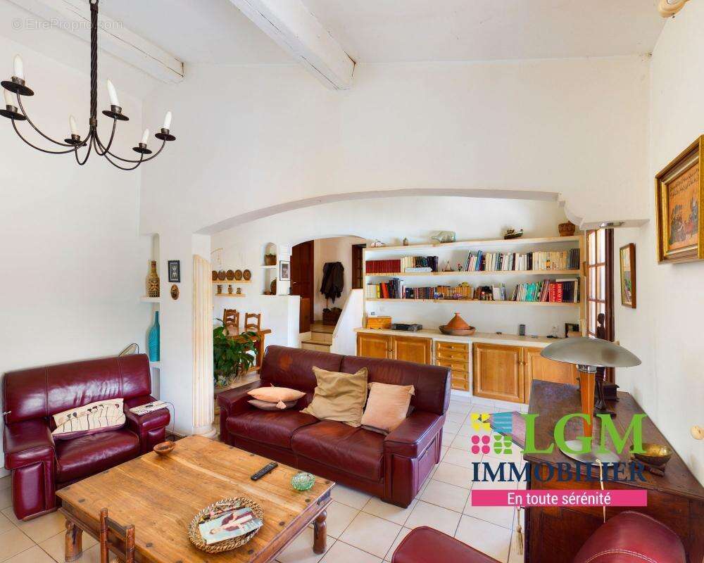 Maison à PLAN-DE-LA-TOUR