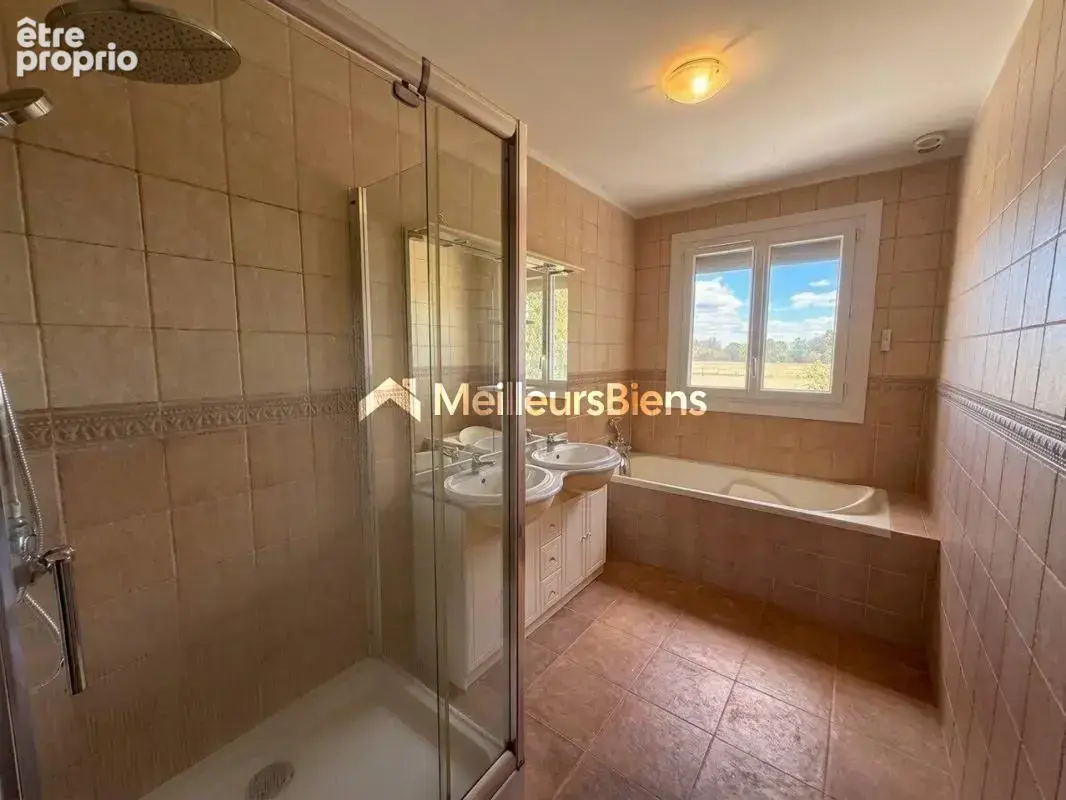 maison familiale 222  m²-8 pièces-6 chambres-2206 m² de terrain - photo 15