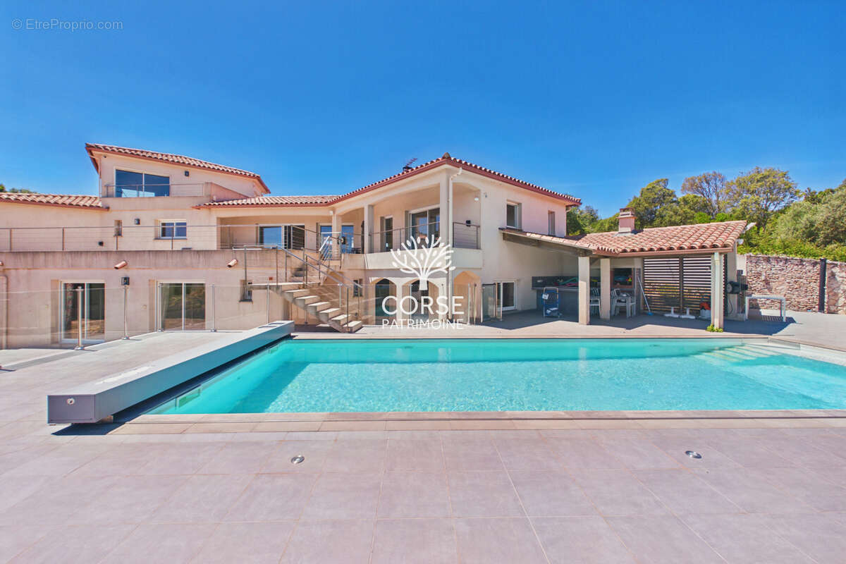 A Bonifacio, villa avec vue mer - photo 2