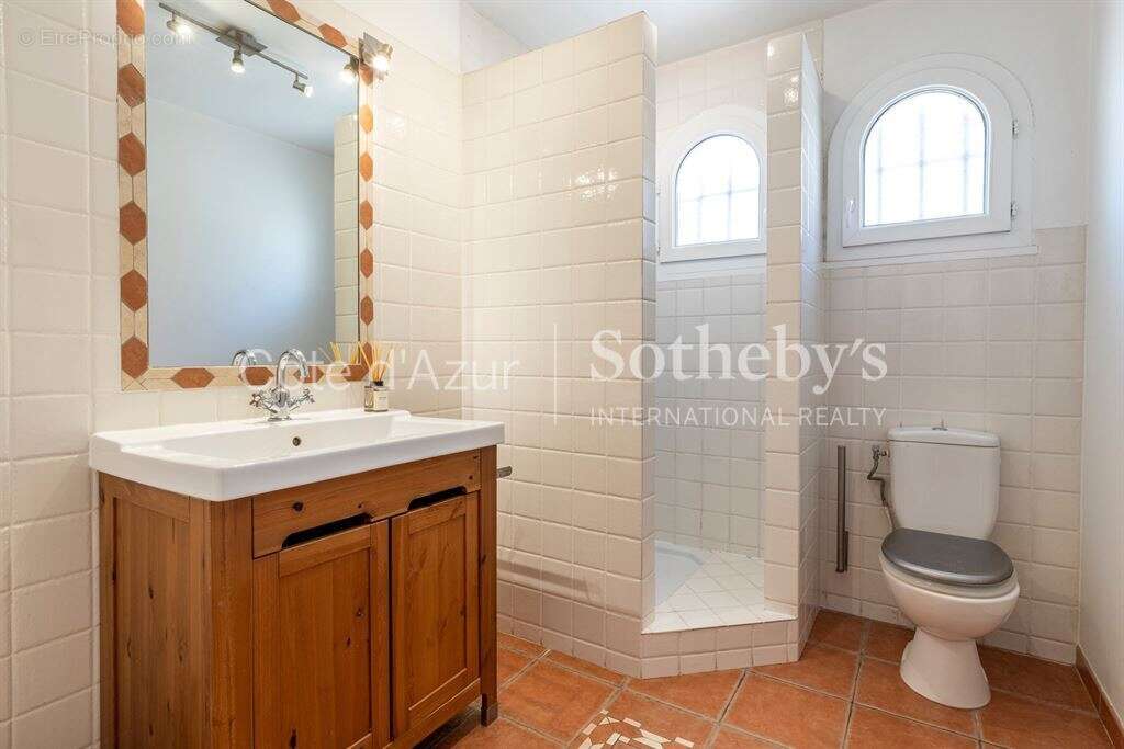 Nice Gairaut, maison de 6 pièces avec jardin, piscine, vue mer et domaine privé - photo 13