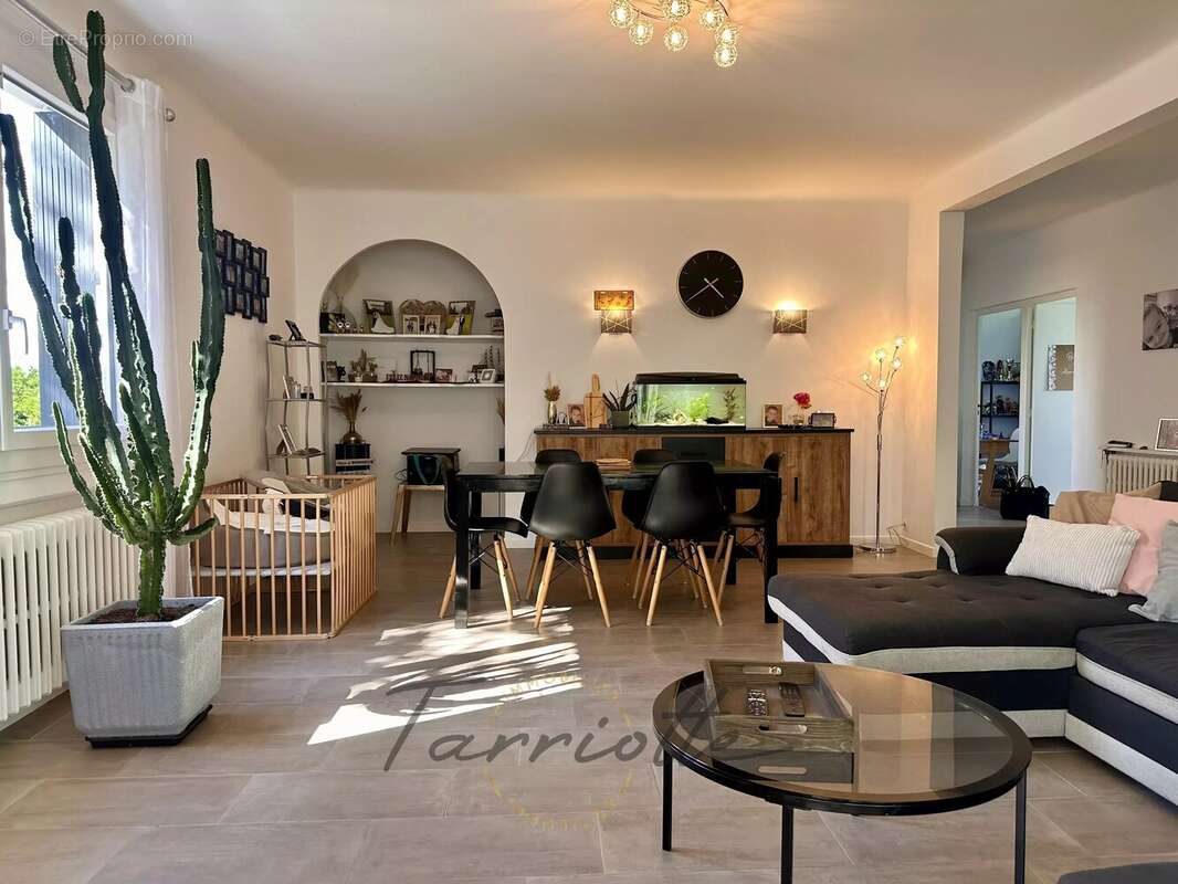 Maison à LA BATIE-ROLLAND