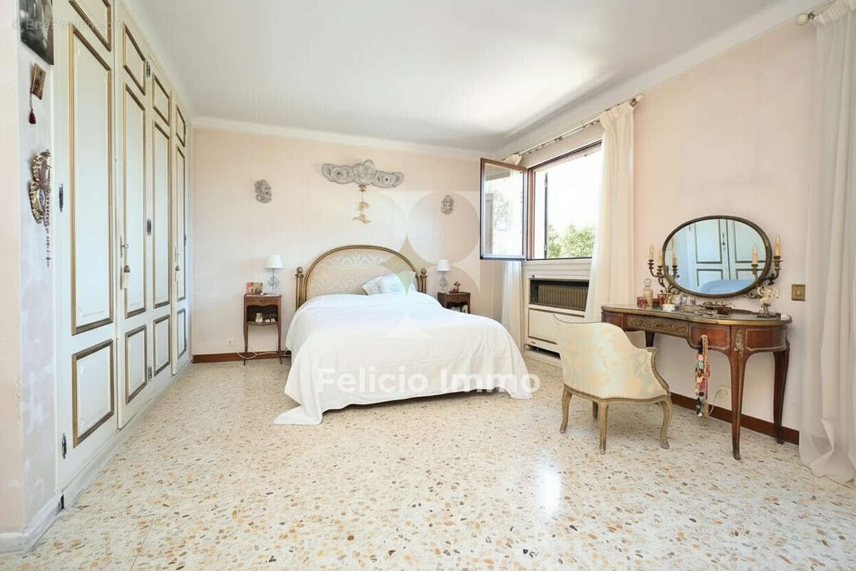 Maison à MOUGINS