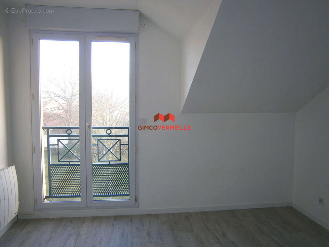 Appartement à VOISINS-LE-BRETONNEUX