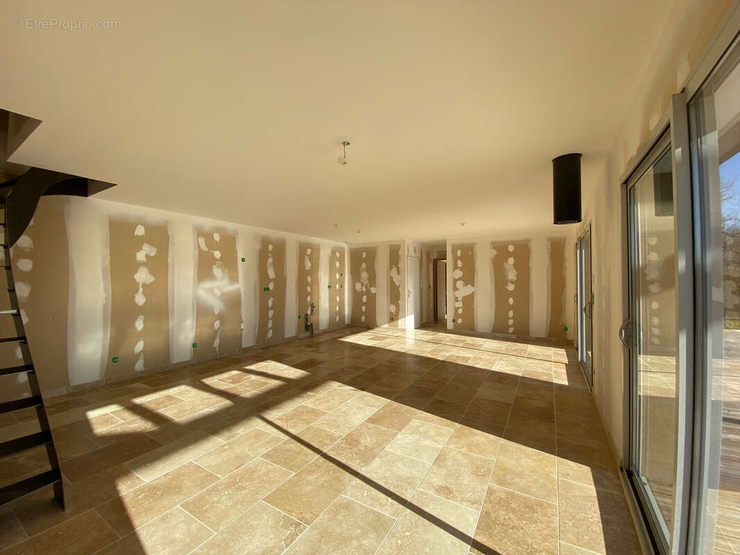 Maison à PUY-L'EVEQUE