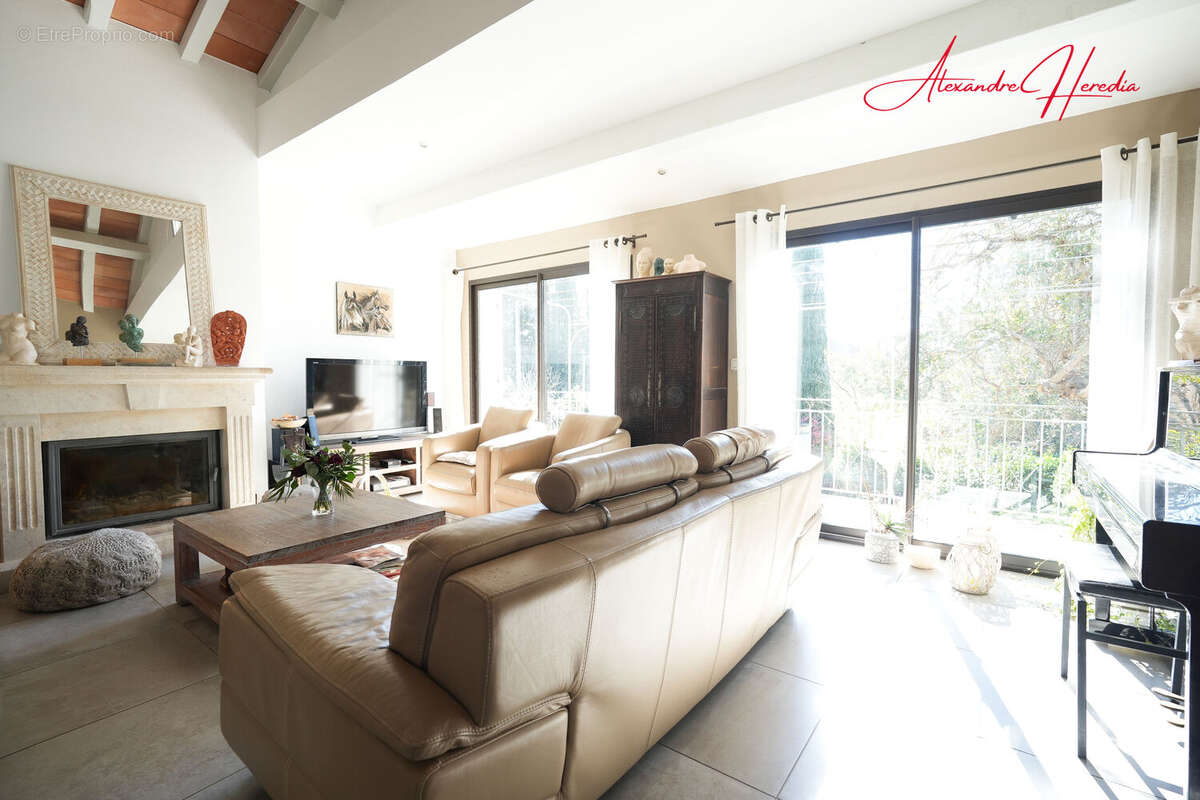 Maison à SAINT-QUENTIN-LA-POTERIE