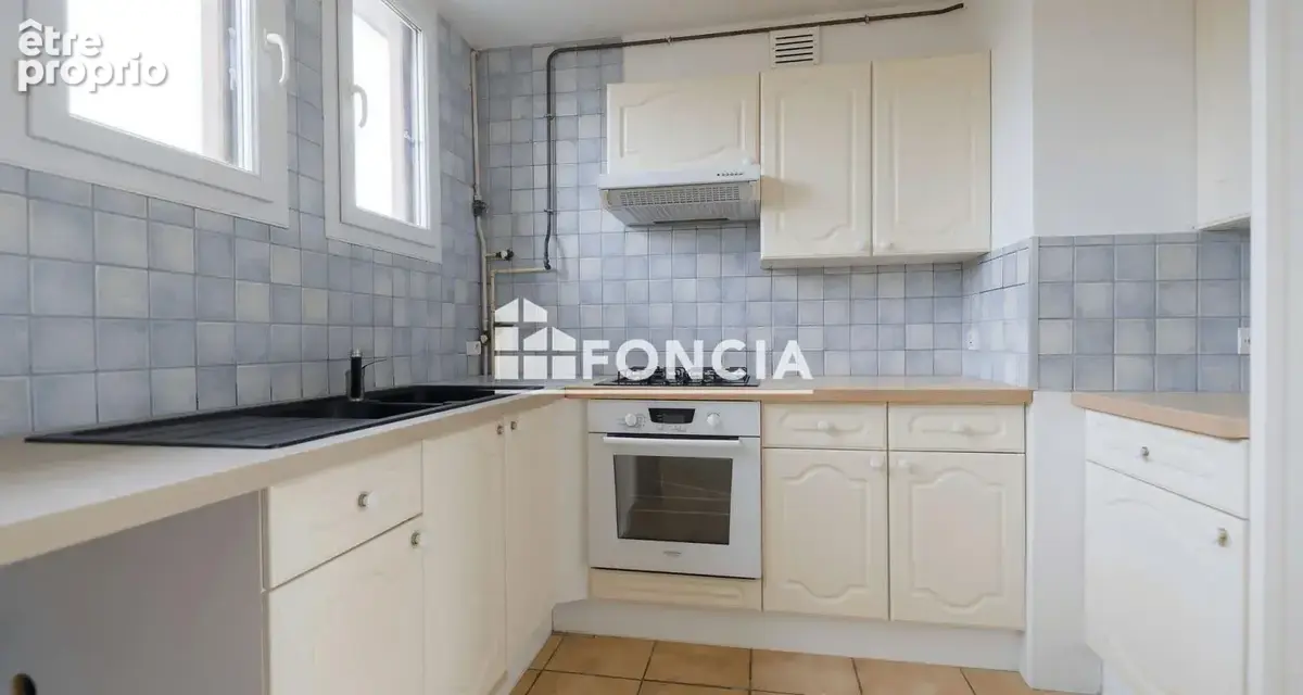 Appartement à DAMMARIE-LES-LYS