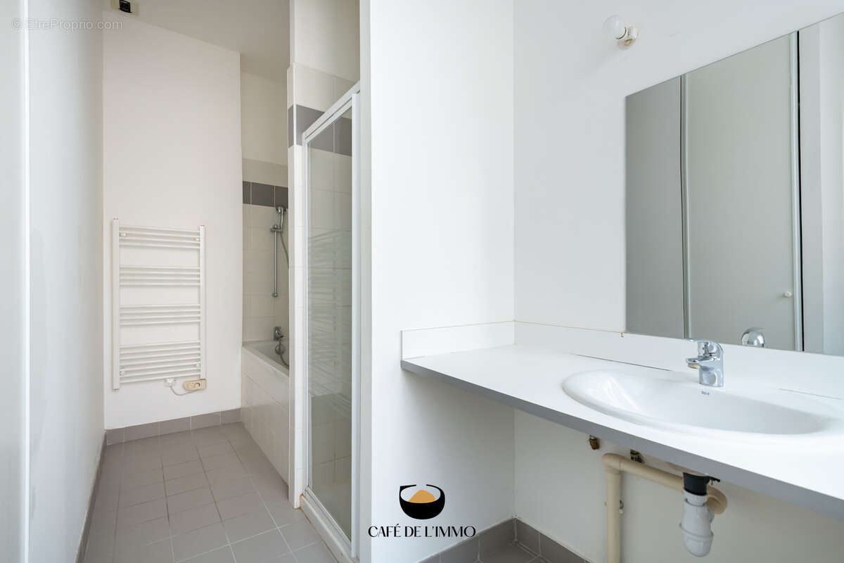 Appartement à MARSEILLE-2E