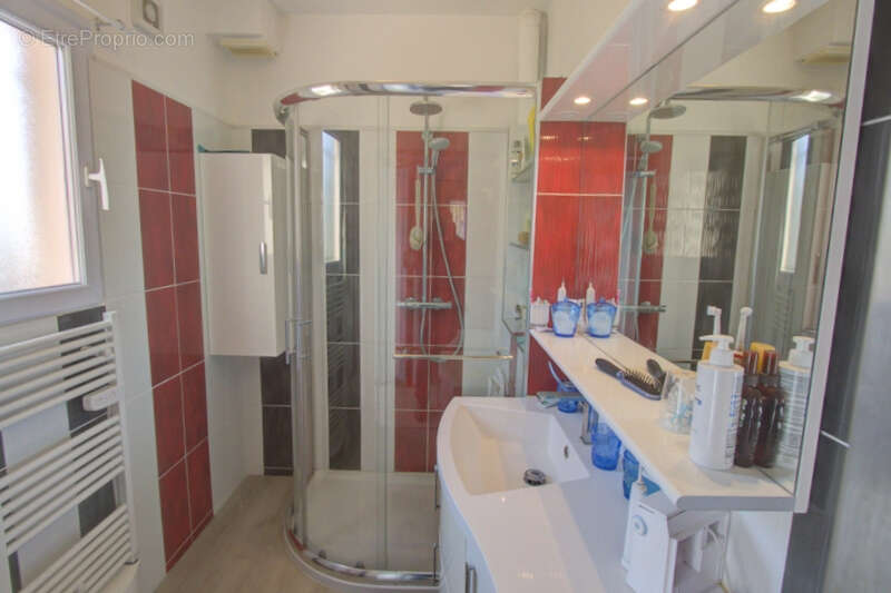 Maison à LES ISSAMBRES