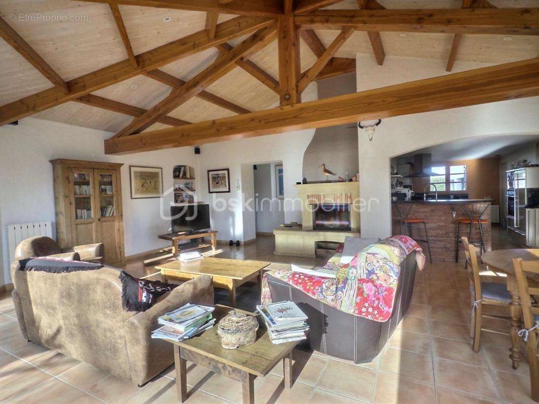 Saint-gervais – maison familiale de plain-pied, 3 chambres, bureau et terrain piscinable de 4 000 m² - photo 4