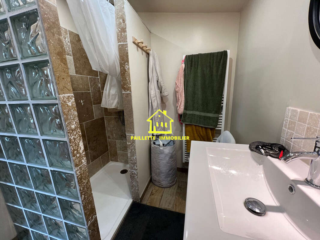 Maison à GRUCHET-LE-VALASSE