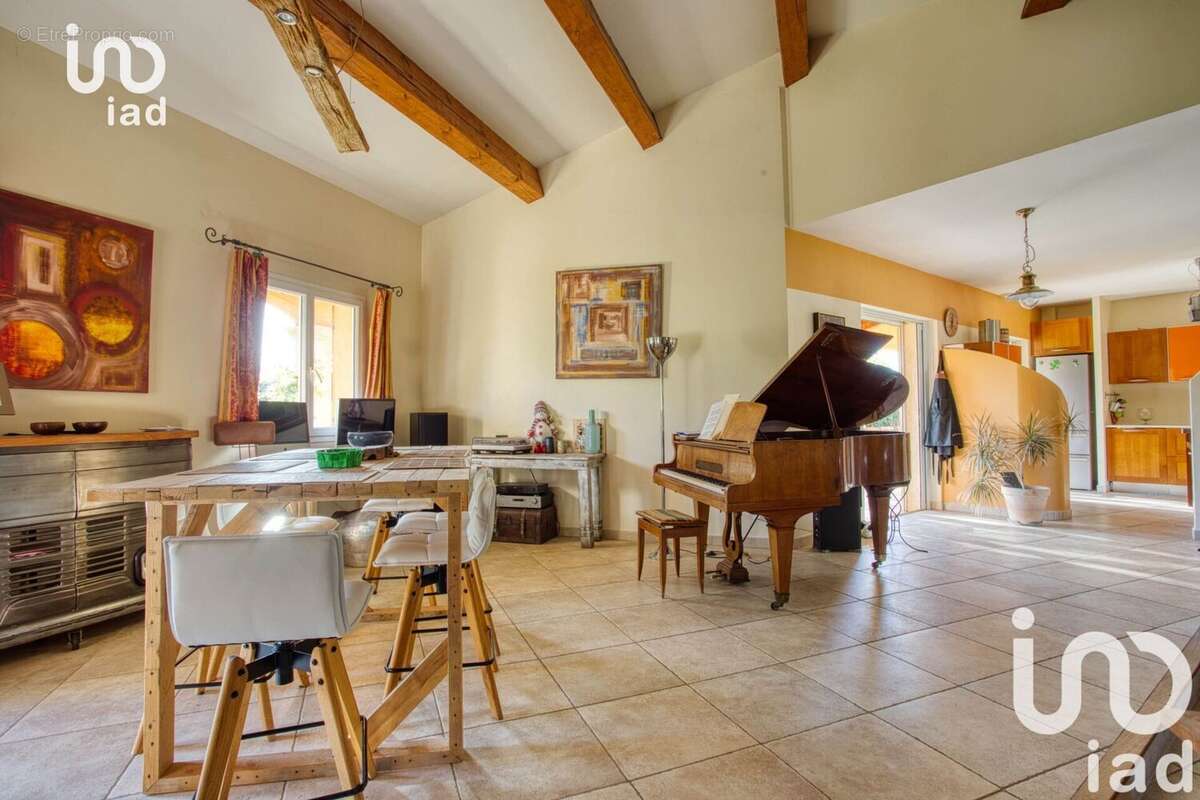 Maison 168 m² à Callian  - photo 8