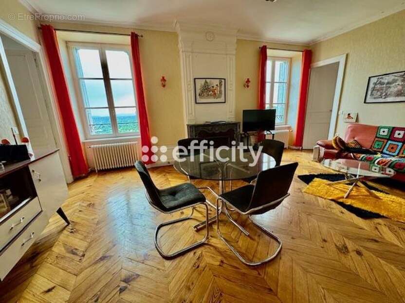 Appartement à THIERS
