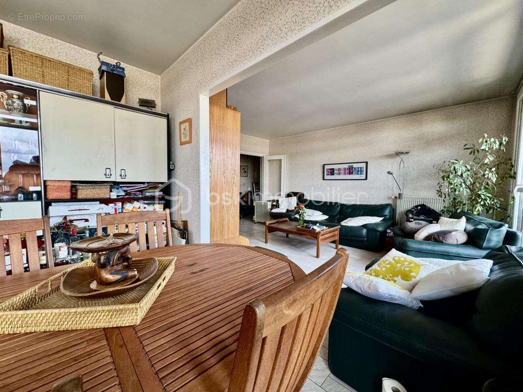 Appartement à STAINS