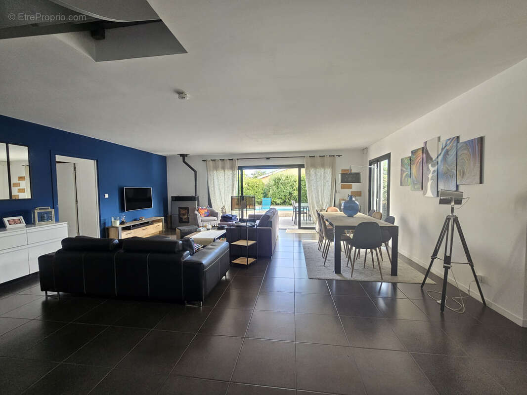 Maison familiale avec piscine à Avensan - photo 5