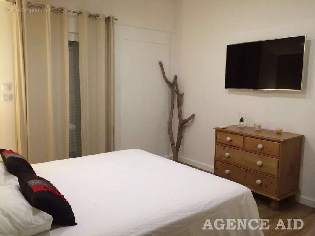 Maison à CUGES-LES-PINS