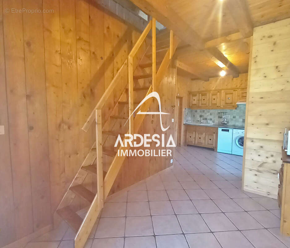 LE CORBIER STATION DE SKI. Chalet au pied du Massif des Sybelles. Face aux pistes de ski. - photo 13