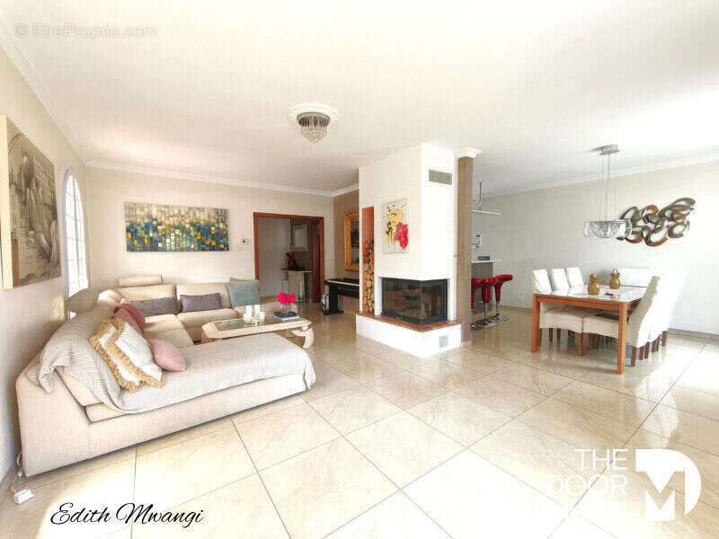 Maison à BRUGUIERES